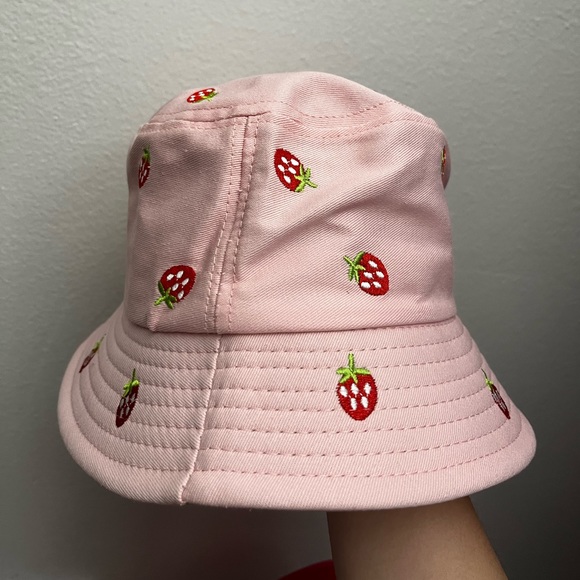 HOT TOPIC STRAWBERRY BUCKET HAT - Picture 2 of 3